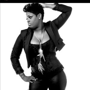 Meet your Posher, Domonique